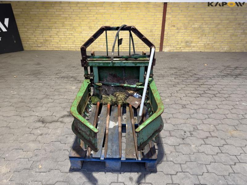 Straw collector with Weidermann hitch 2