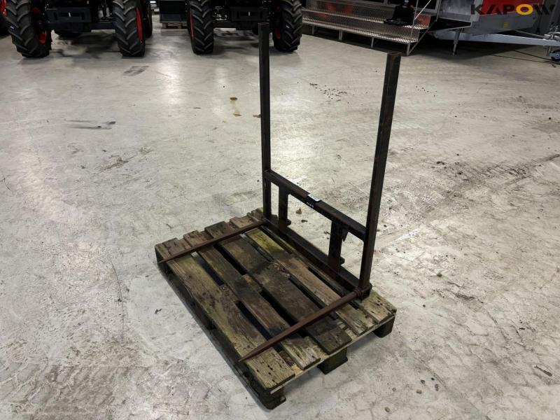 Straw spear with Avant hitch 1