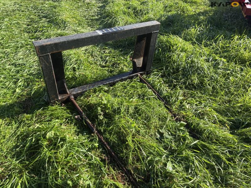 Straw spear with Euro hitch 1