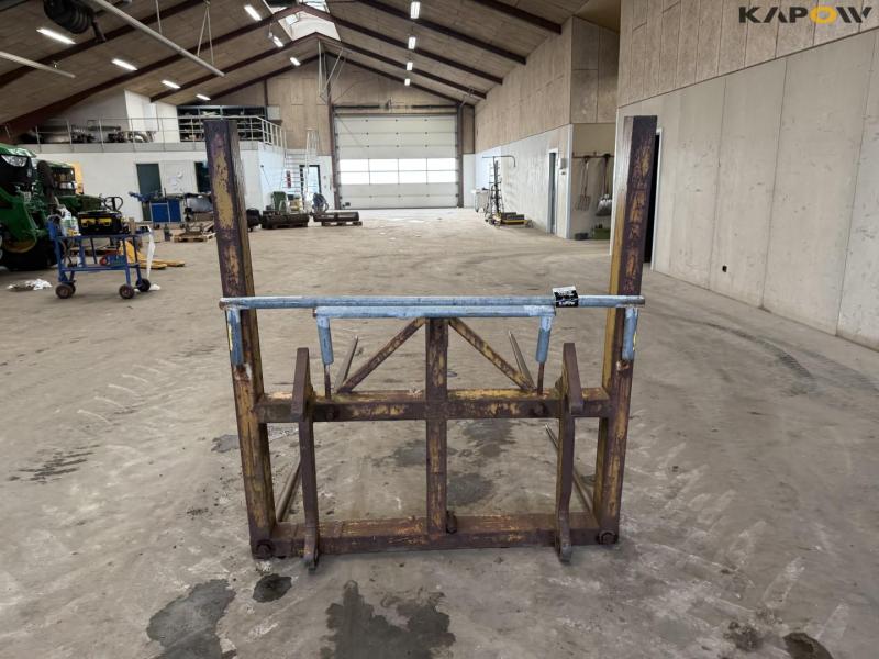 Straw spear with Volvo hitch 6