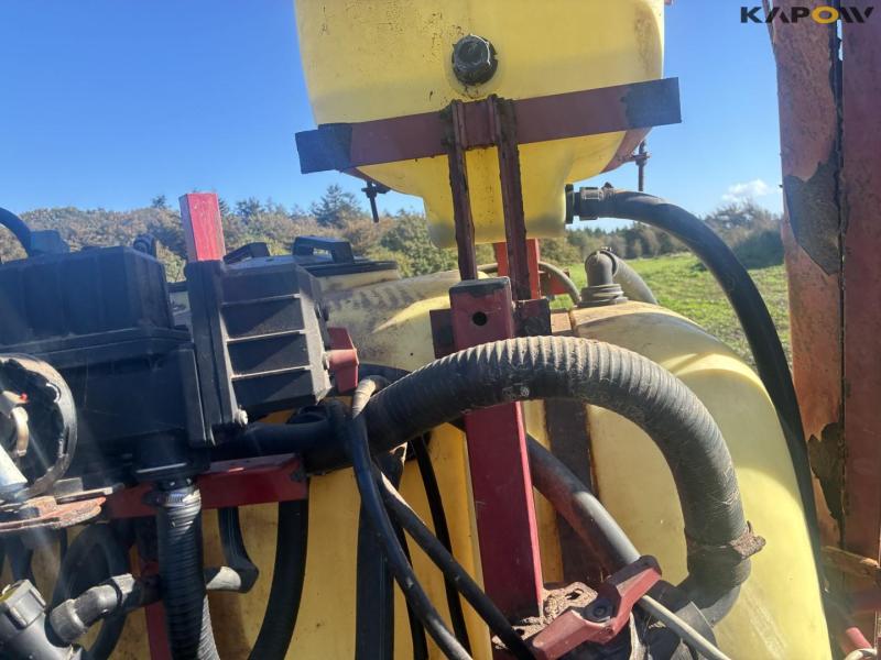 Hardi 1200 liter sprayer 16