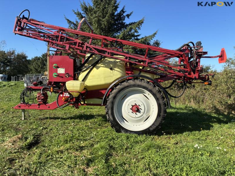 Hardi commander cl2800 sprayer 9