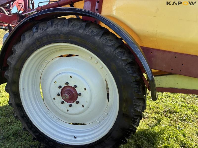Hardi commander cl2800 sprayer 27