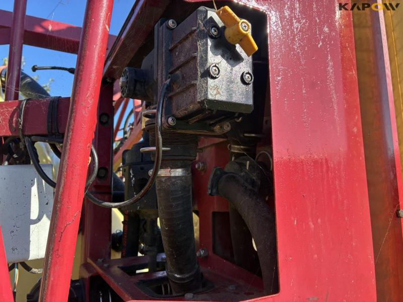 Hardi commander cl2800 sprayer 61