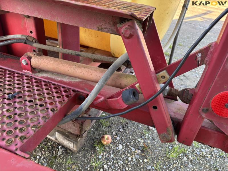 Hardi LX 1000 sprayer 12 meters 28