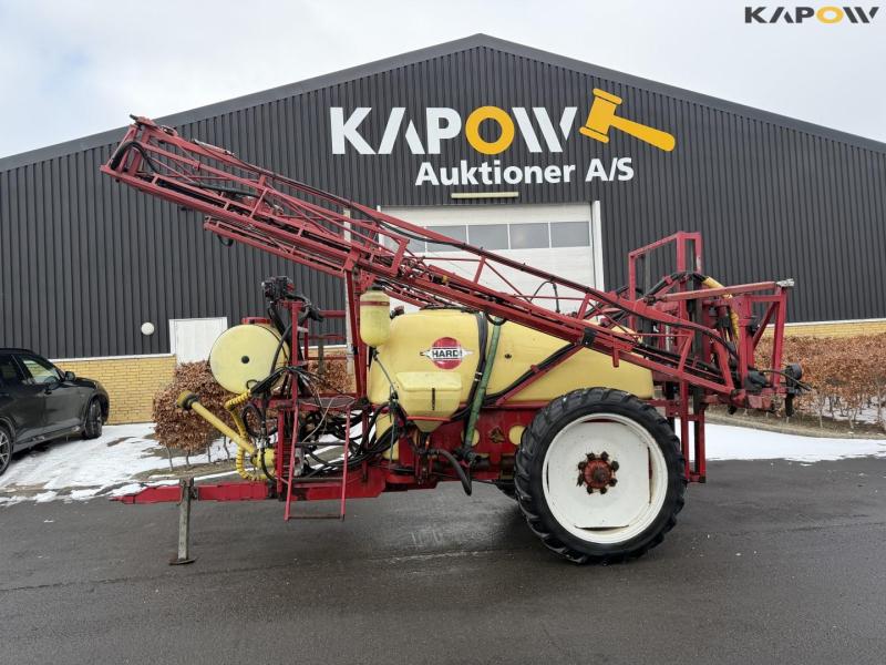Hardi trailer sprayer 8