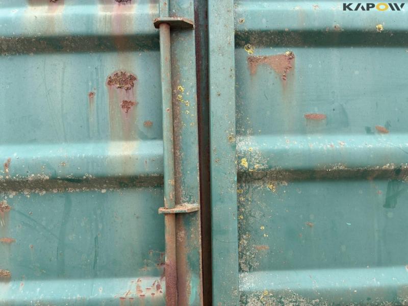 HCF volume container for hook and wire 22