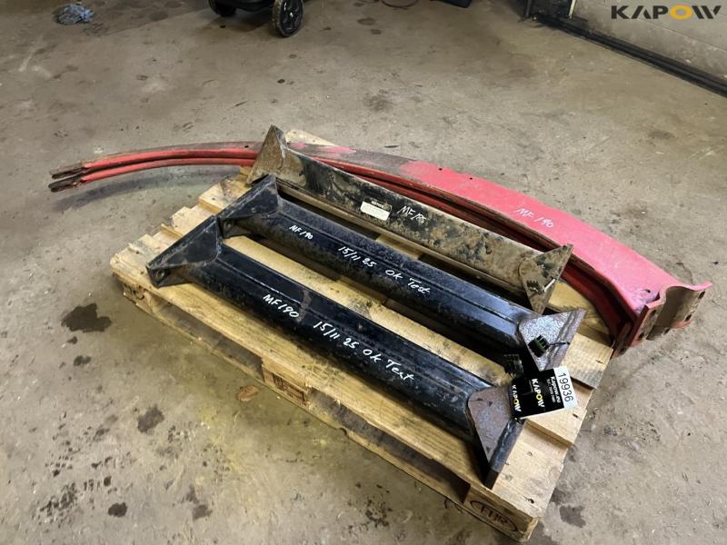 Hesston grooming rods and needle 1