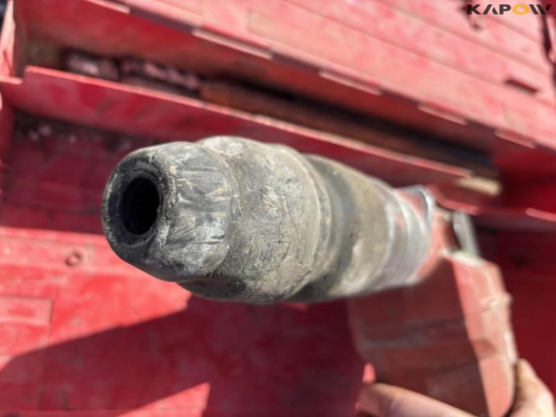 Hilti TE75 concrete hammer 8