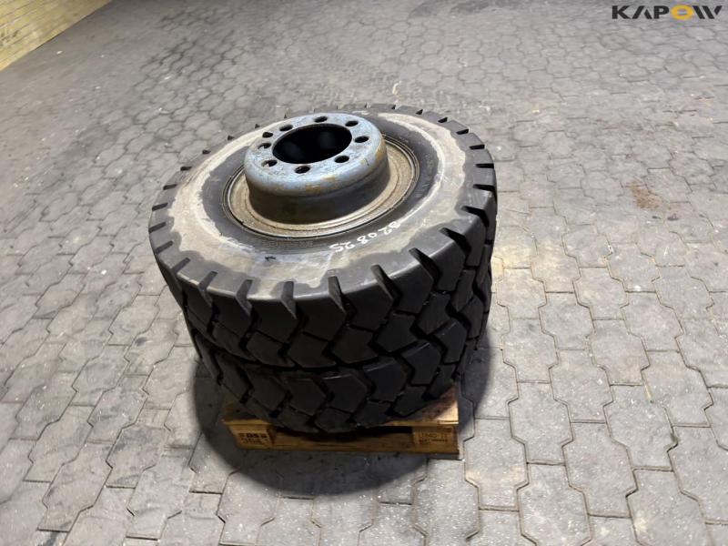 Wheels 8.25-15 4