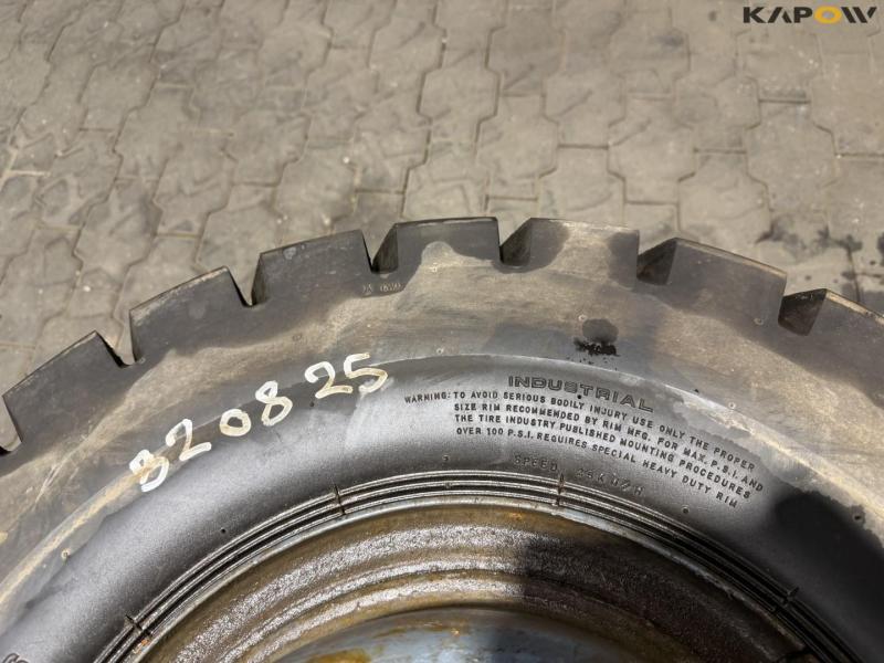 Wheels 8.25-15 11