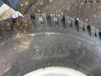 Wheels with hub and support legs 9