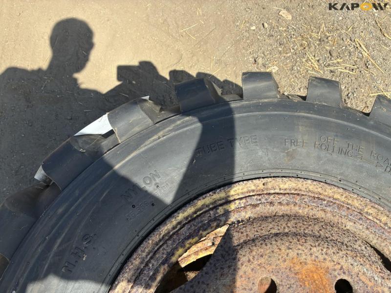 Wheel with unused tire 7