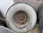Wheels and tires 385/65-22.5 11