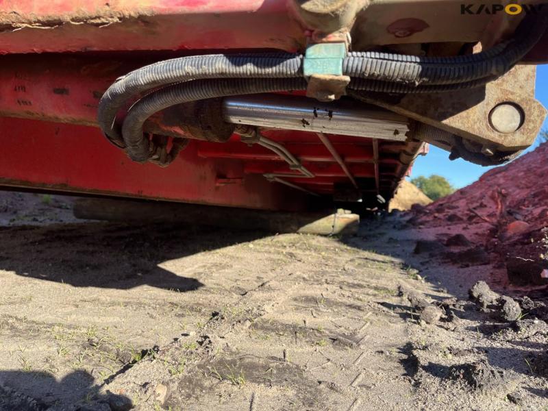 HMF pendant container with full -page pendant 18