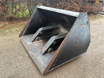 High-tip bucket with Hydrema hitch