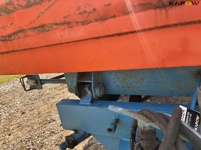 High-dump truck 9