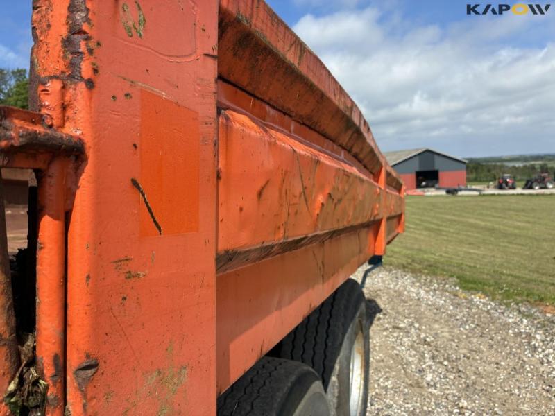 High-dump truck 33