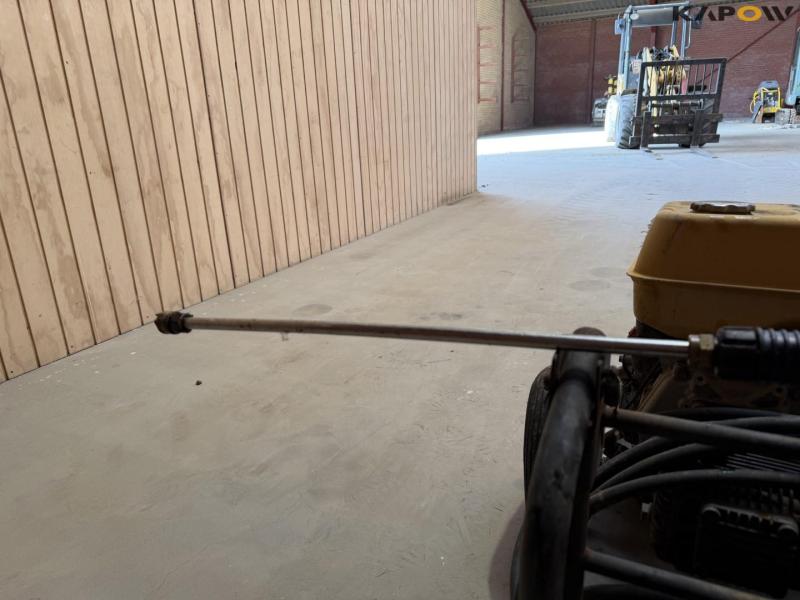 High-pressure cleaner 15