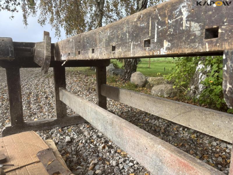 Planing bench with tools 14