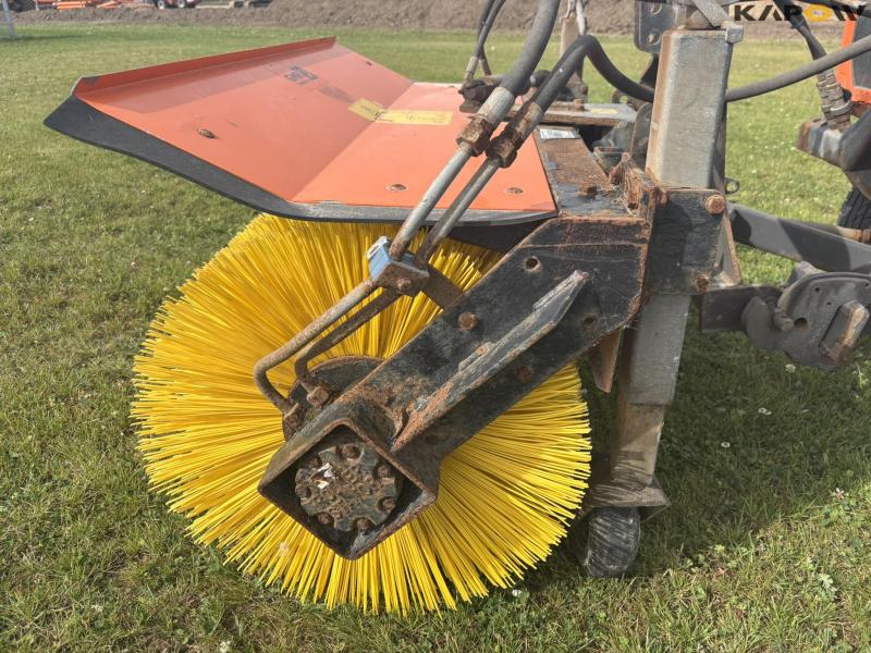 Holder C 2.34 with sweeper and salt spreader 10