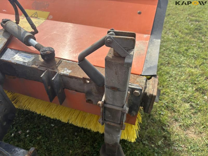 Holder C 2.34 with sweeper and salt spreader 19