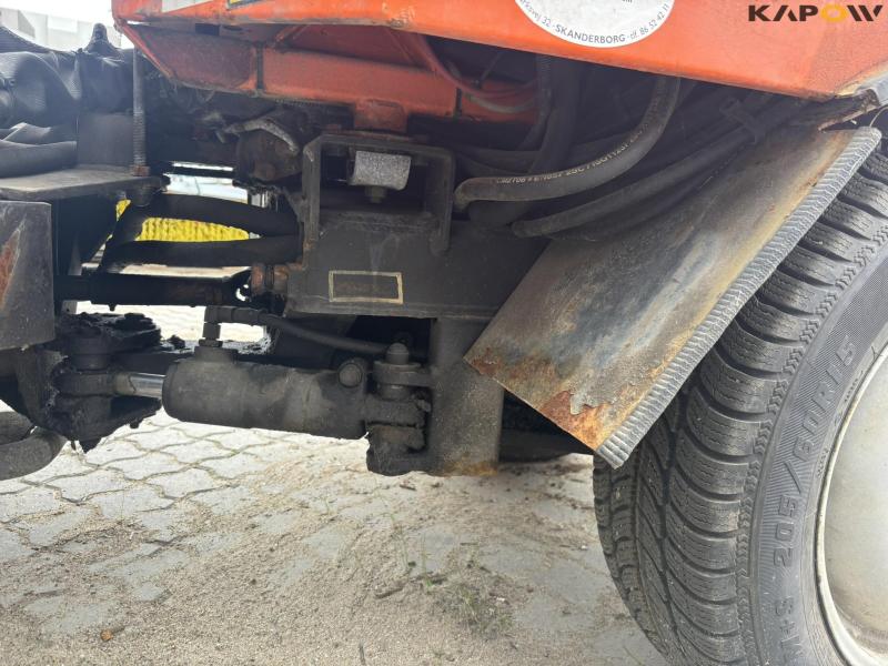 Holder C2 2.34 Basic with sweeper and salt spreader 28