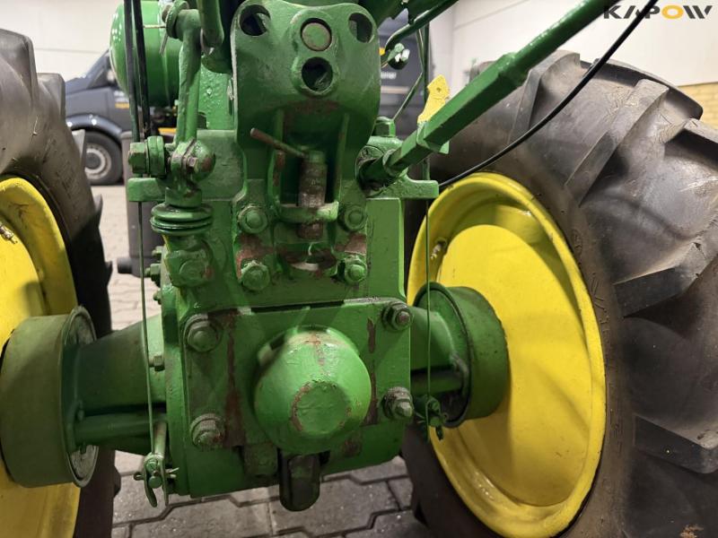 Holder tool carrier 26