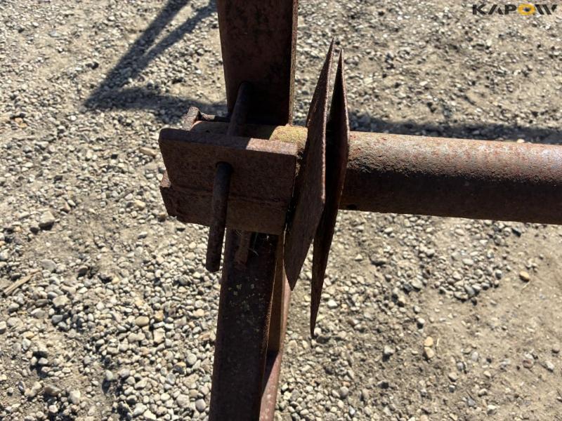 Holder for silo foil 13