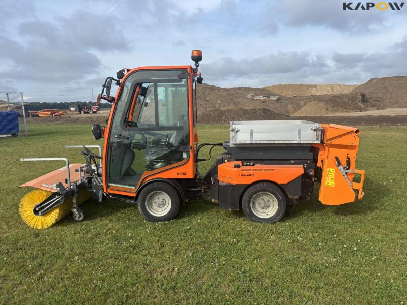 Holder X45 with sweeper and salt spreader 8