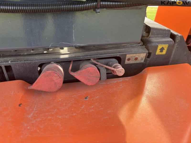 Holder X45 with sweeper and salt spreader 39