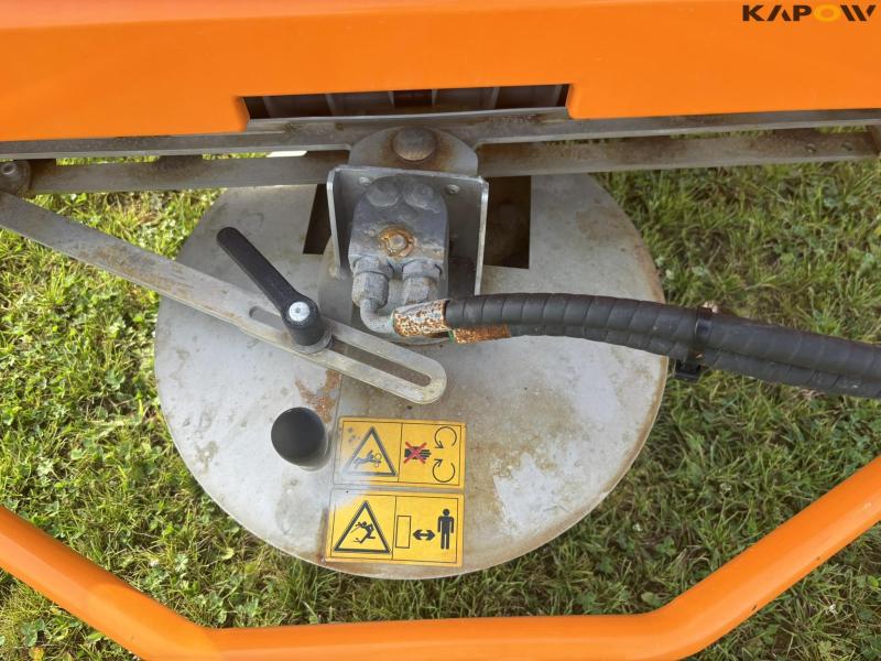 Holder X45 with sweeper and salt spreader 46