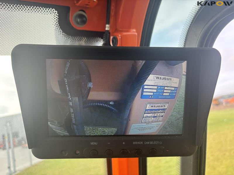 Holder X45 with sweeper and salt spreader 93