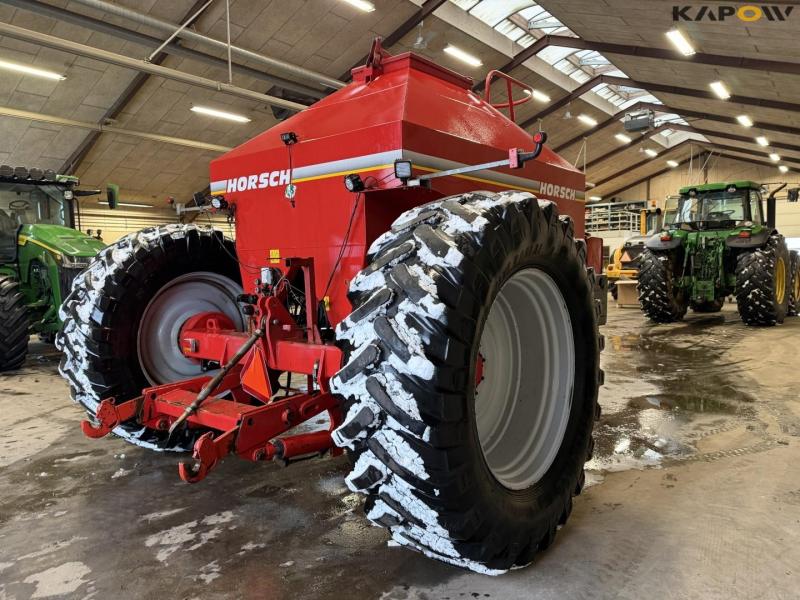 Horsch SW7000S fertilizer spreader. 4