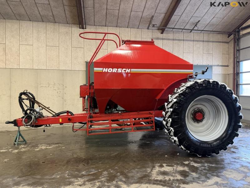Horsch SW7000S fertilizer spreader. 7