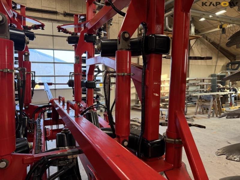 Horsch Terrano 6 MT depth harrow 20