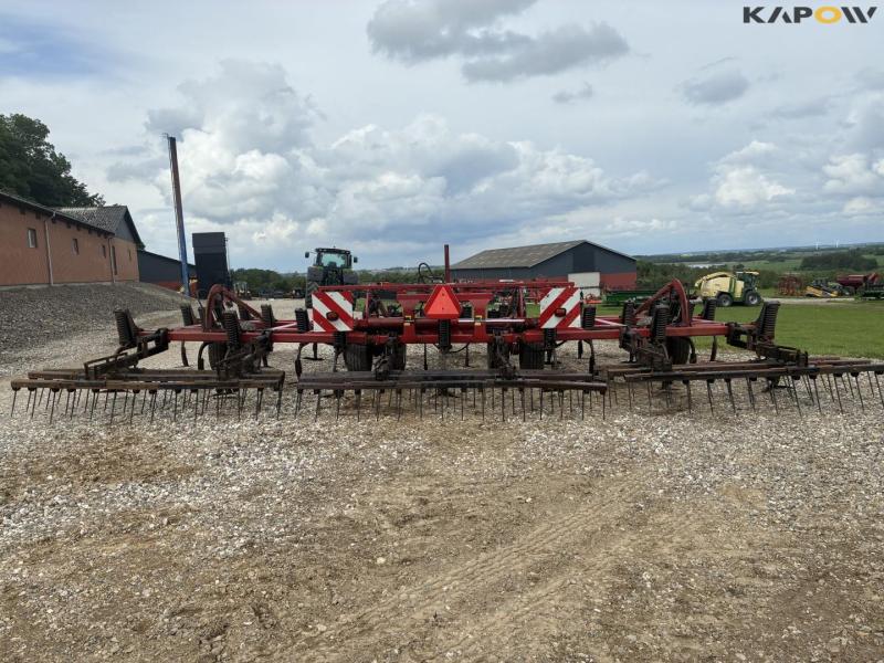 Horsch terrano 8 harrow 4