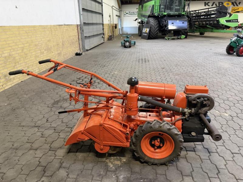 Howard tool carrier with cutter 4