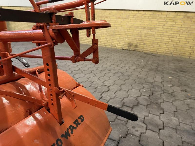 Howard tool carrier with cutter 31