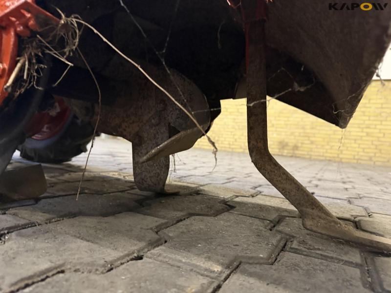 Howard tool carrier with cutter 33