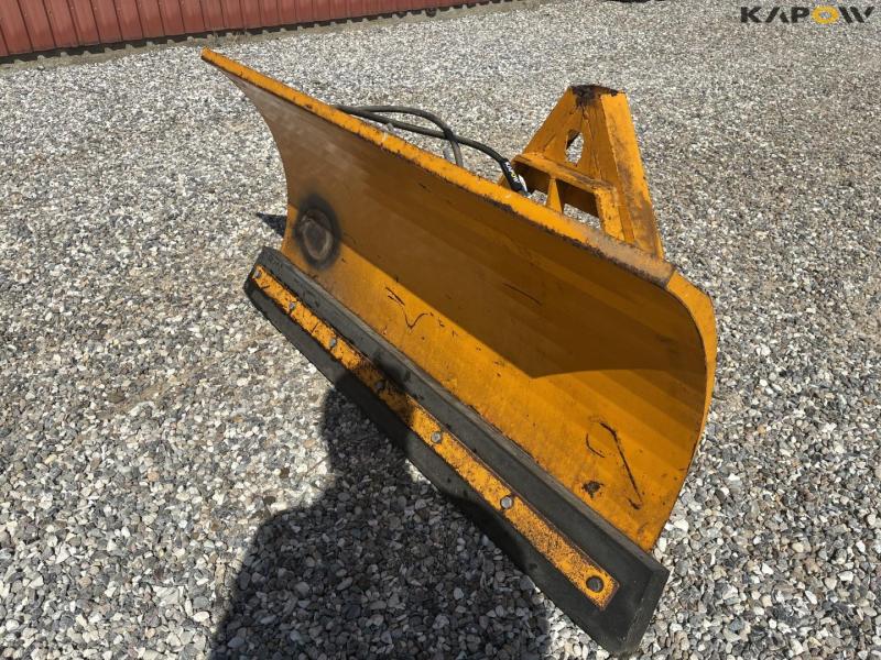 HTF CM274 snow scraper for A-frame 1