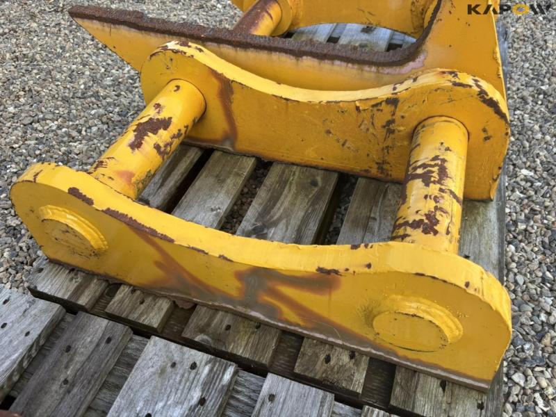 Quick hitch and Weld-on hitch 22