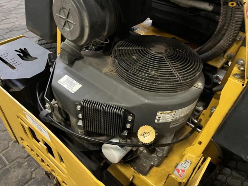 Hustler Super Z lawn mower 15