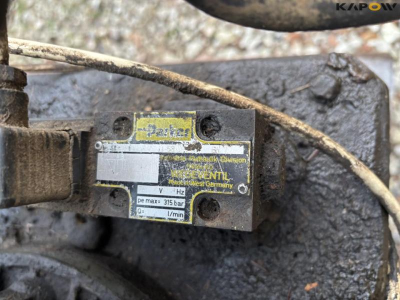 Hydraulic station 23