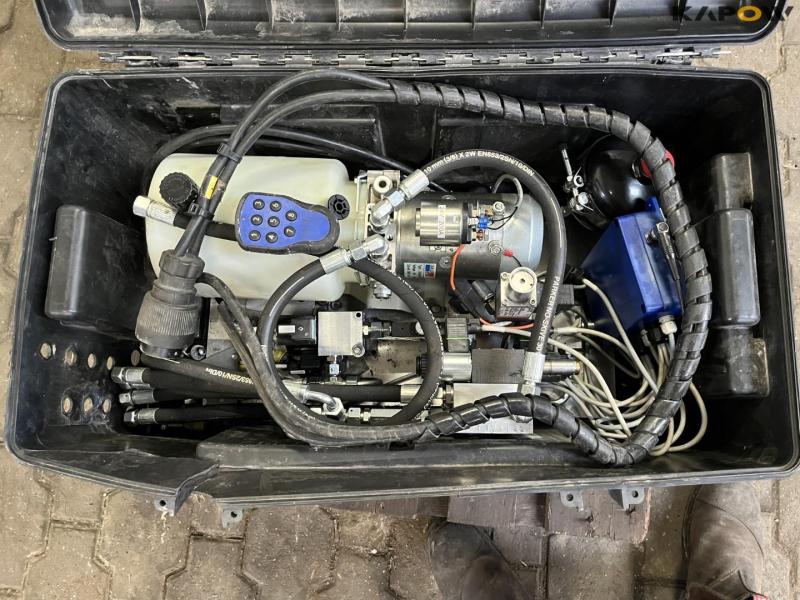 Hydraulic station for truck 9