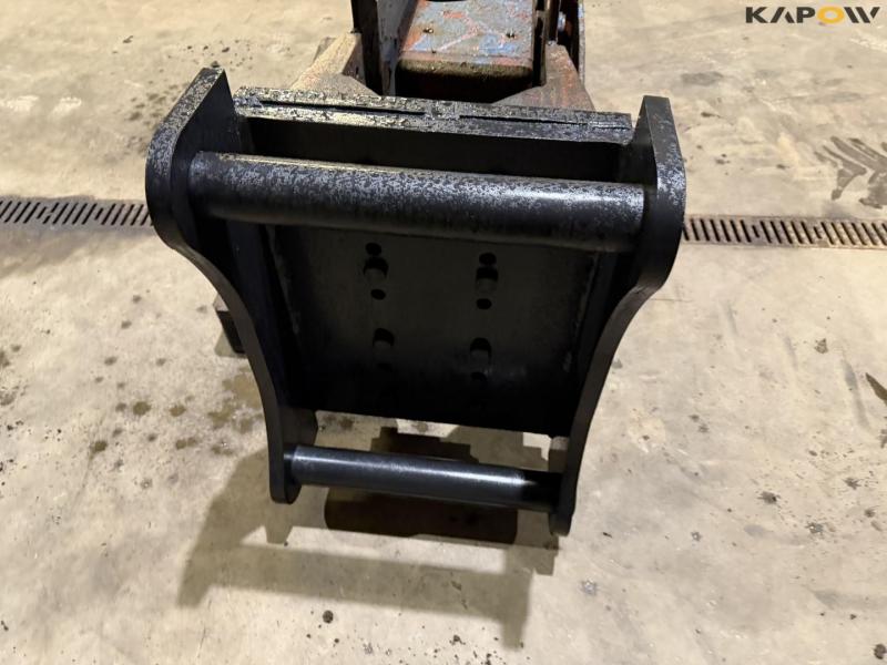 Hydraulic hammer with S70 hitch 9