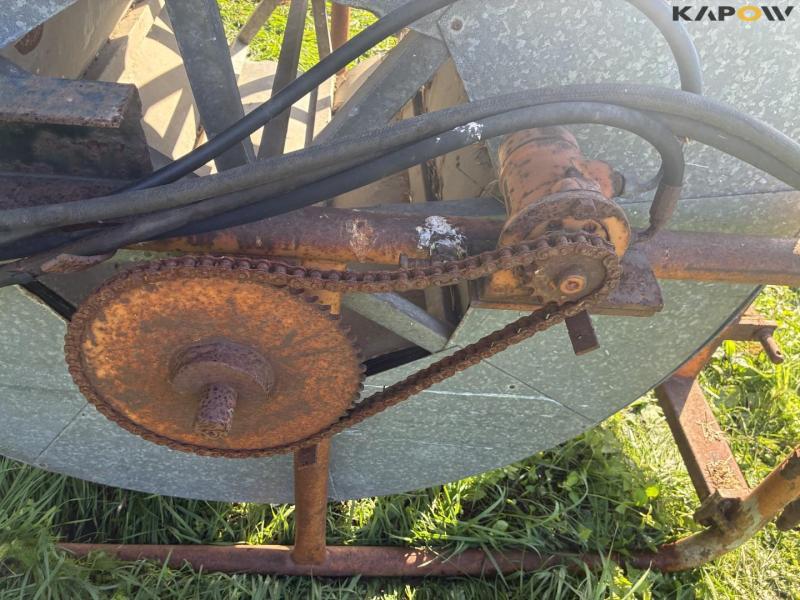 Hydraulic fence roller for three-point suspension 16