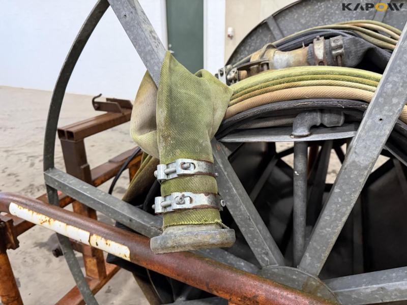 Hydraulic hose reel 10