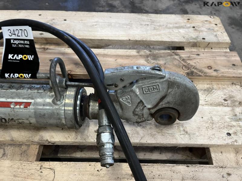 Hydraulic top link 10