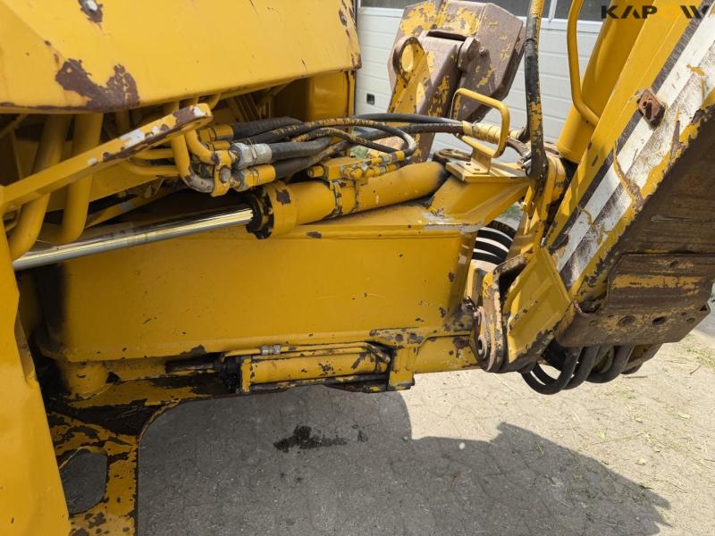 Hydrema 806 CLS backhoe loader 28